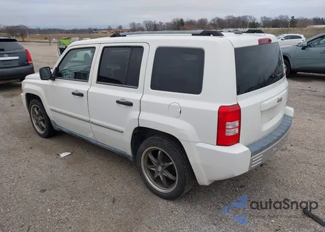 2008 Jeep Patriot Limited z USA, uszkodzony, nr VIN 1J8FT48W18D522392